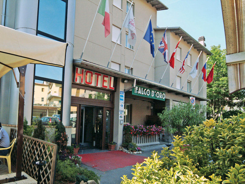 Hotel Falco D'Oro Tole Exterior photo