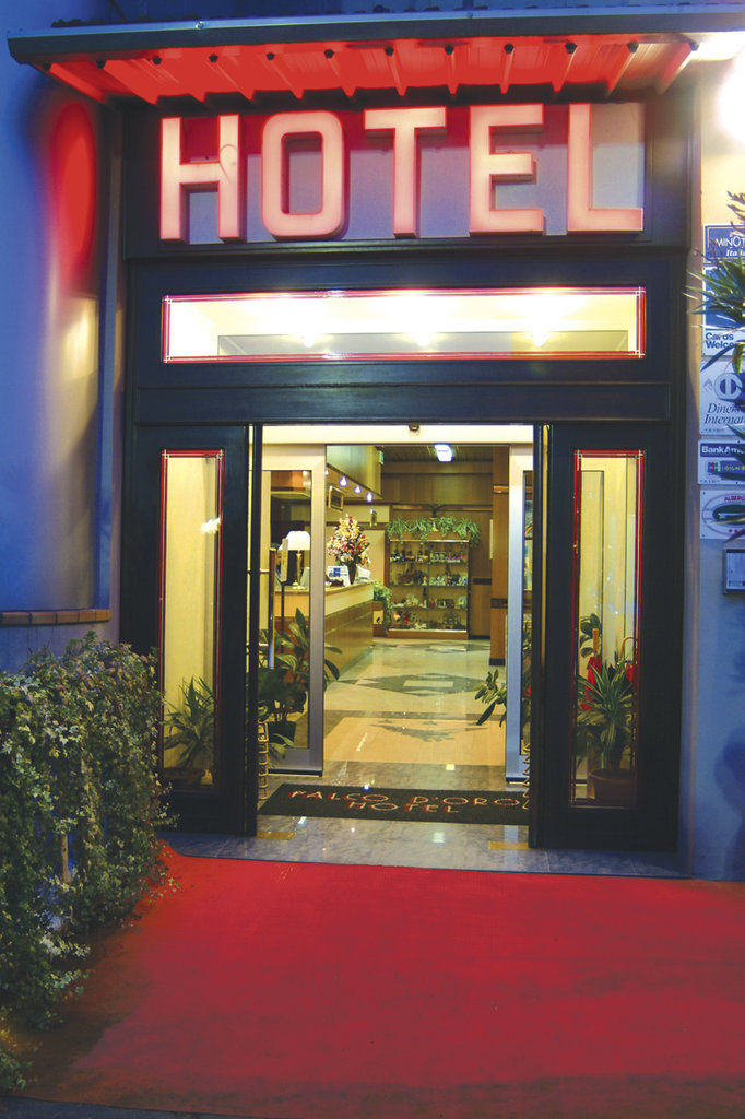 Hotel Falco D'Oro Tole Exterior photo