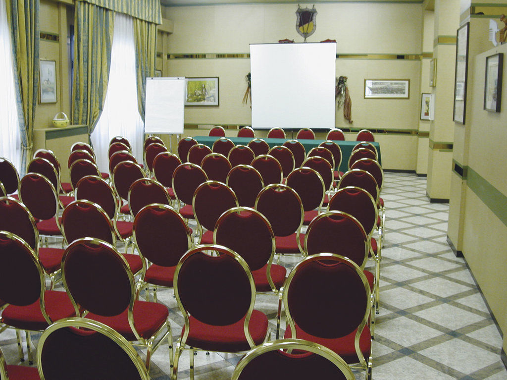 Hotel Falco D'Oro Tole Facilities photo